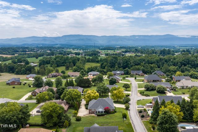 13 East Ridgefield Court, Greeneville, TN 37745
