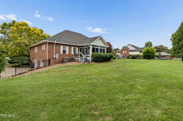 13 East Ridgefield Court, Greeneville, TN 37745