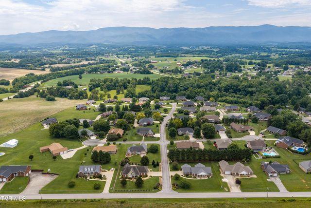 13 East Ridgefield Court, Greeneville, TN 37745