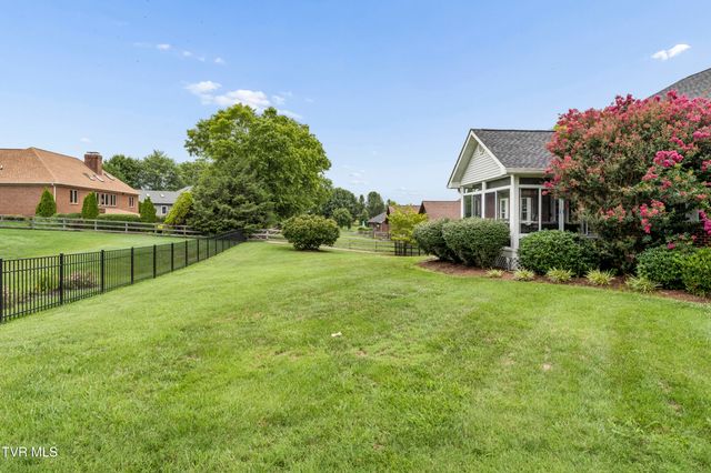 13 East Ridgefield Court, Greeneville, TN 37745