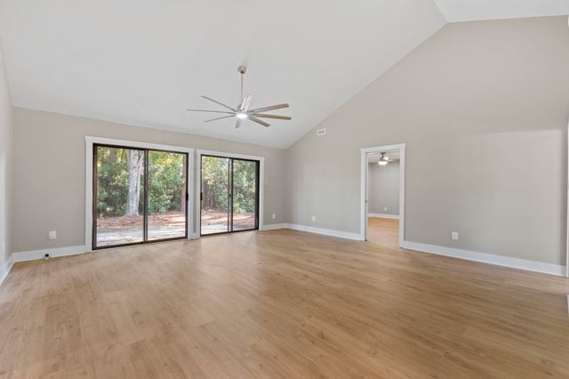 105 Moss Circle, Conway, SC 29526