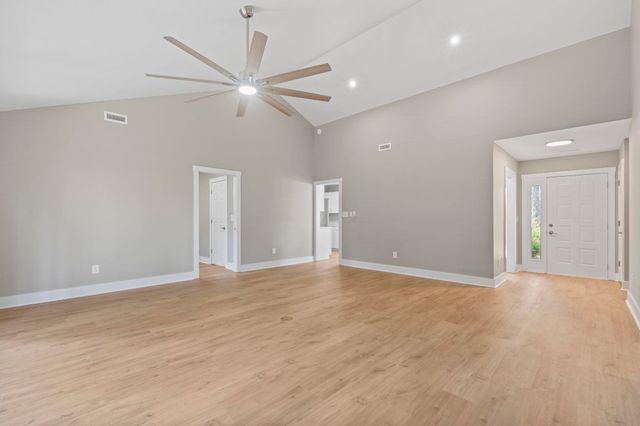 105 Moss Circle, Conway, SC 29526