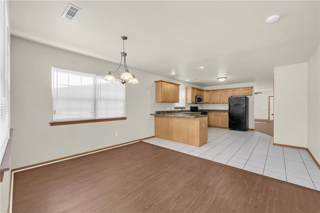 2970 W Old Farmington Road, Fayetteville, AR 72704