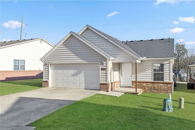 2970 W Old Farmington Road, Fayetteville, AR 72704