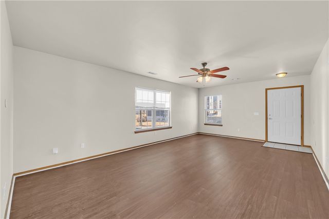 2970 W Old Farmington Road, Fayetteville, AR 72704