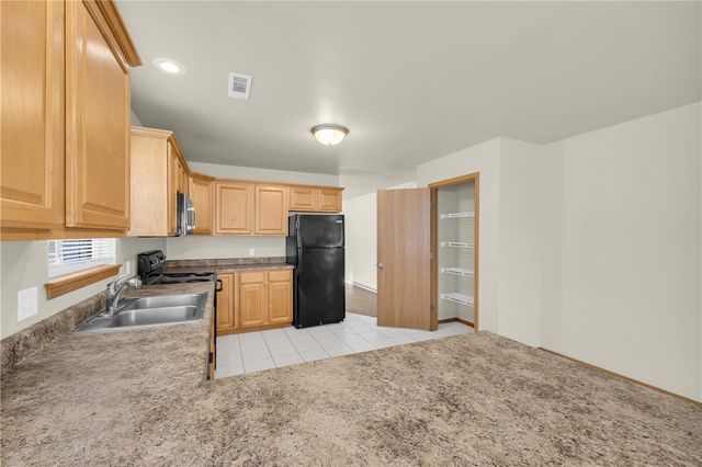 2970 W Old Farmington Road, Fayetteville, AR 72704