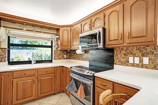 3088 NW 26th Avenue, Boca Raton, FL 33434