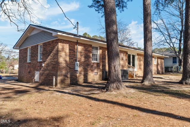 7651 Fletcher Avenue, Fayetteville, NC 28303