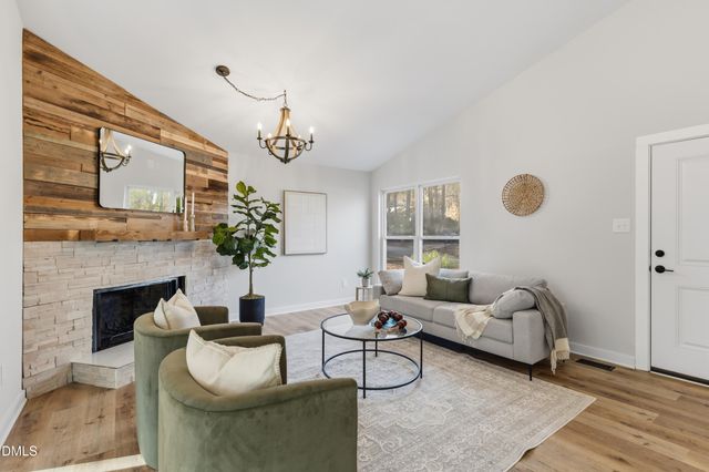 907 Castalia Drive, Cary, NC 27513