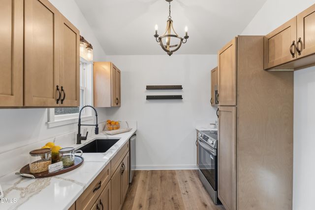 907 Castalia Drive, Cary, NC 27513