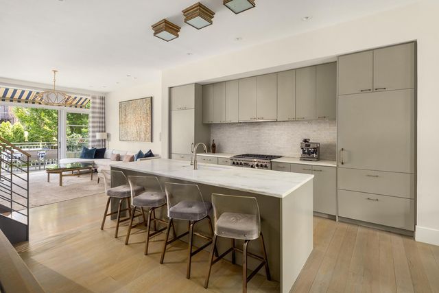 225 Carlton Avenue, New York City, NY 11205