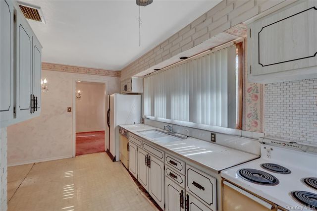 825 Bellmore Road, North Bellmore, NY 11710