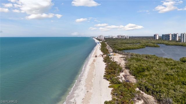 7687 Pebble Creek CIR 403, Naples, FL 34108