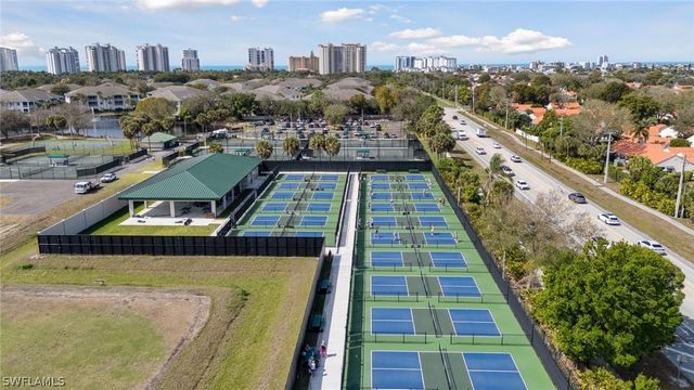 7687 Pebble Creek CIR 403, Naples, FL 34108