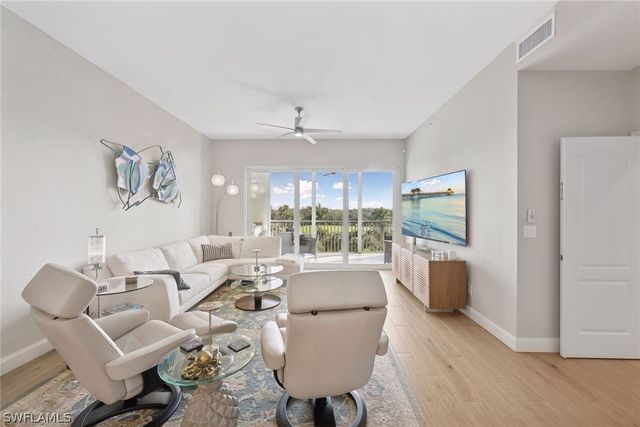 7687 Pebble Creek CIR 403, Naples, FL 34108