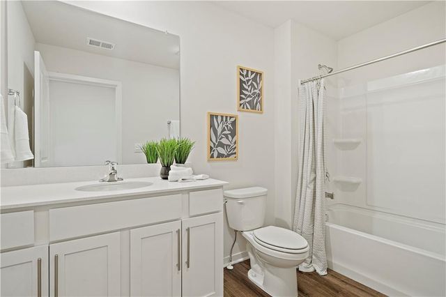 517 Ella's Way, Liberty, MO 64068