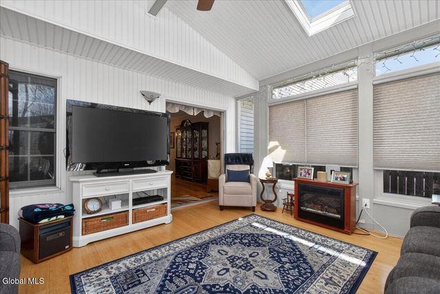 9D Tupelo Drive, Halfmoon, NY 12065