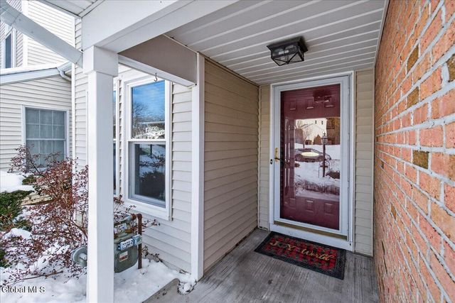 9D Tupelo Drive, Halfmoon, NY 12065