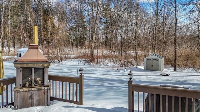 9D Tupelo Drive, Halfmoon, NY 12065