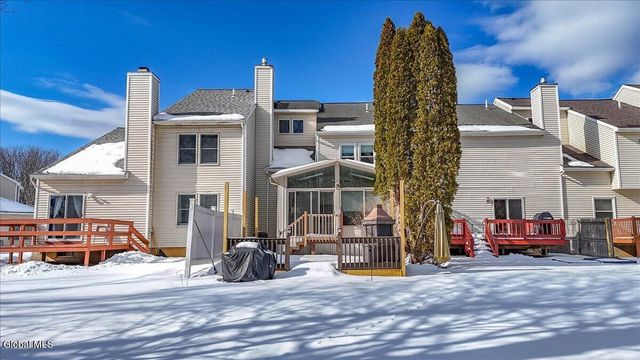 9D Tupelo Drive, Halfmoon, NY 12065