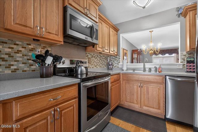 9D Tupelo Drive, Halfmoon, NY 12065