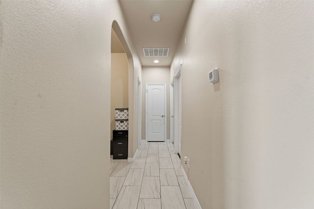 1357 Lake Grove Lane, Desoto, TX 75115