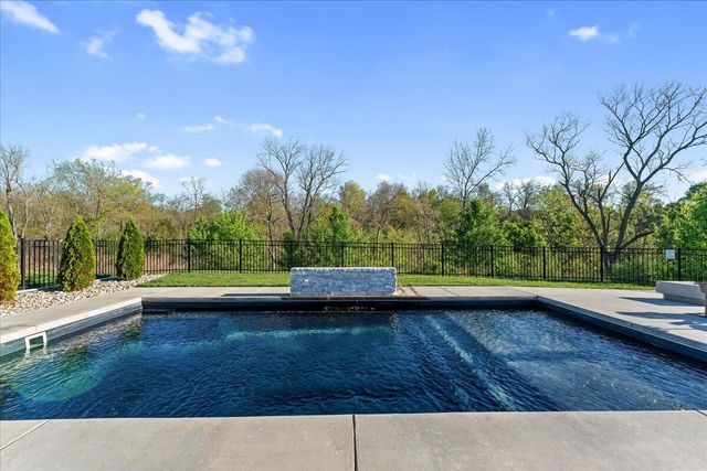6504 Cannondale Drive, Burlington, KY 41005