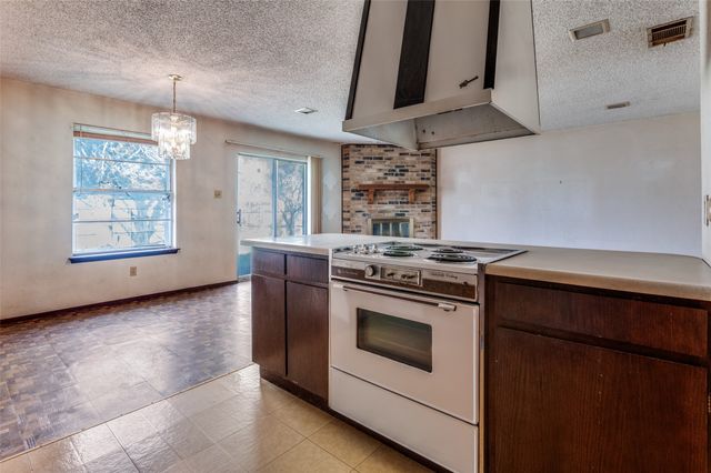 5306 Vincennes Court, Arlington, TX 76017