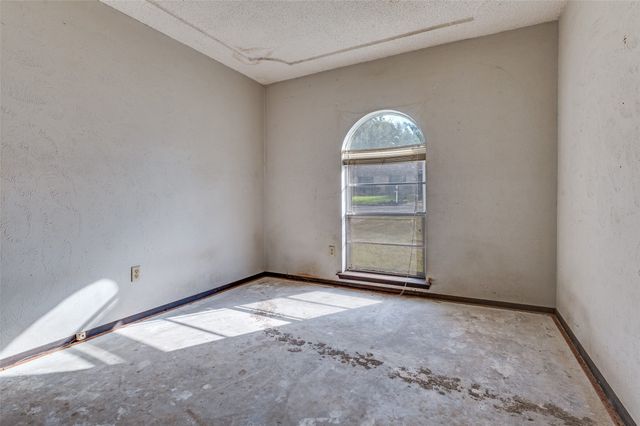 5306 Vincennes Court, Arlington, TX 76017