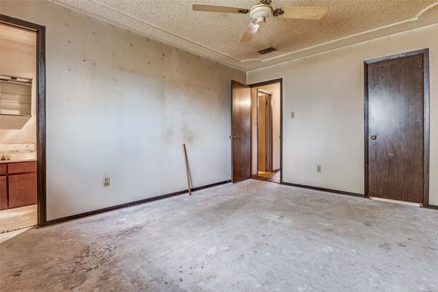 5306 Vincennes Court, Arlington, TX 76017