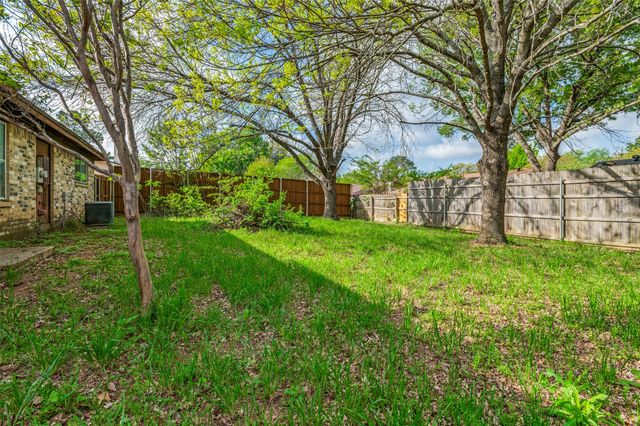 5306 Vincennes Court, Arlington, TX 76017