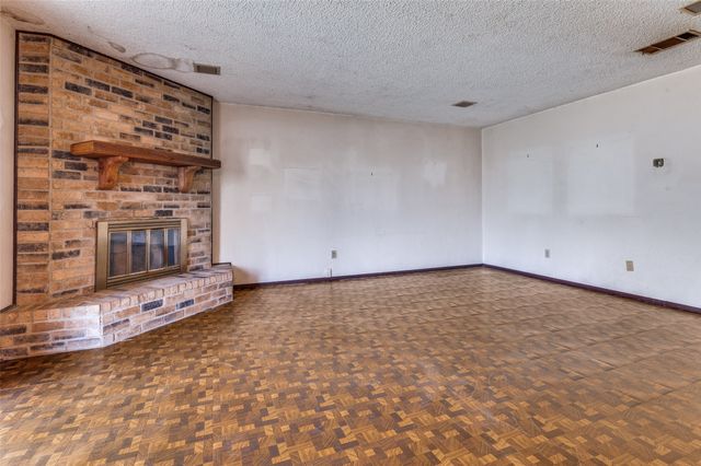 5306 Vincennes Court, Arlington, TX 76017