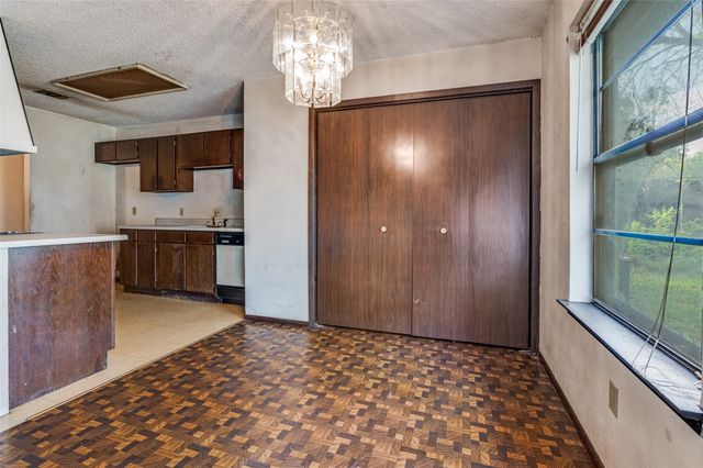 5306 Vincennes Court, Arlington, TX 76017