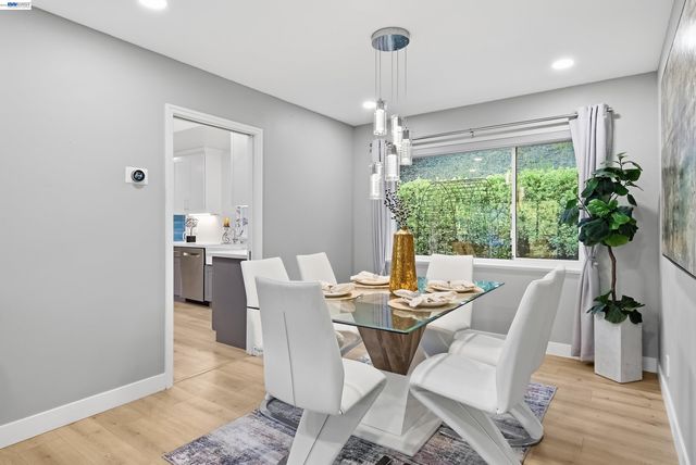 275 Orchard Rd, Orinda, CA 94563