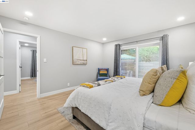 275 Orchard Rd, Orinda, CA 94563