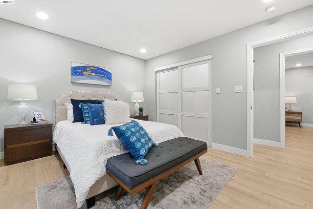 275 Orchard Rd, Orinda, CA 94563