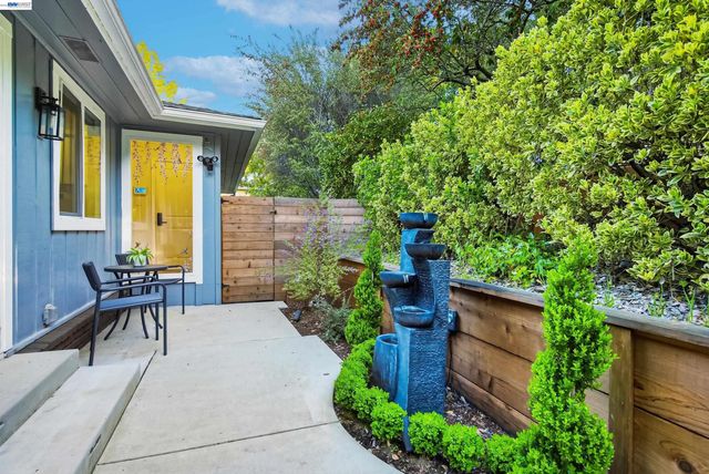 275 Orchard Rd, Orinda, CA 94563