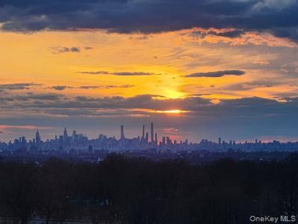 27010 Grand Central Parkway 22S, Floral Park, NY 11005