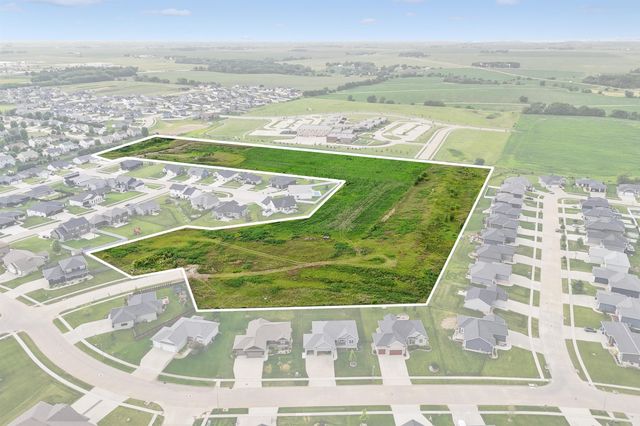 Lot 11 Ashworth Drive, Cedar Falls, IA 50613