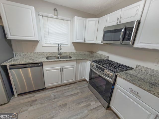 675 Lakeridge Drive, Conyers, GA 30094