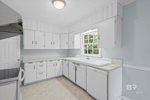 1429 Forest Dale Drive, Mobile, AL 36618