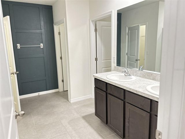 4965 NE 14TH PLACE, Ocala, FL 34470