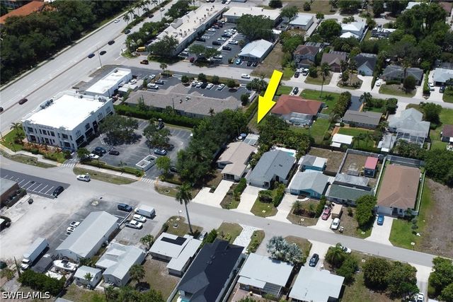 862 95th AVE N, Naples, FL 34108