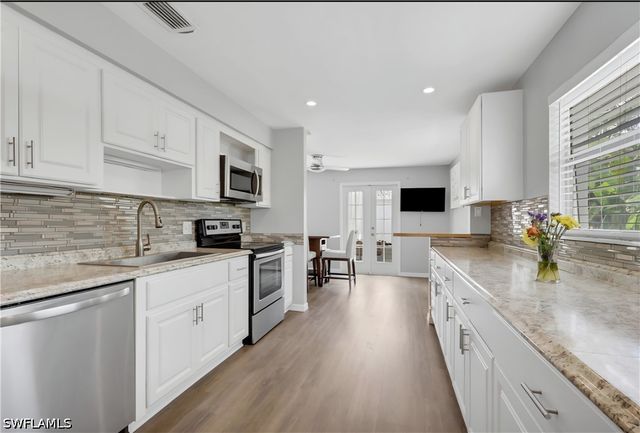 862 95th AVE N, Naples, FL 34108