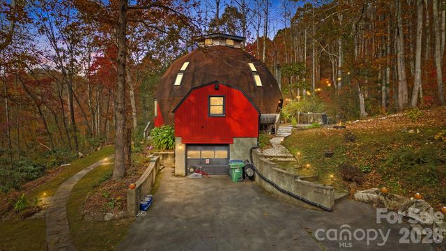 425 Bob Barnwell Road, Asheville, NC 28803