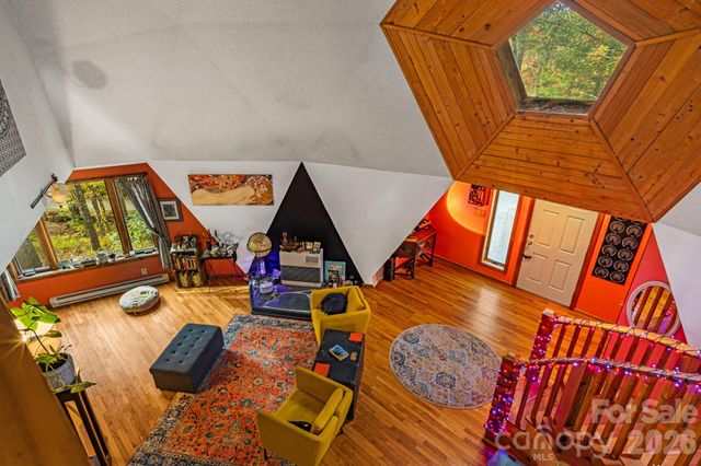 425 Bob Barnwell Road, Asheville, NC 28803