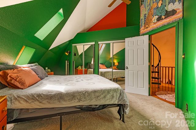 425 Bob Barnwell Road, Asheville, NC 28803