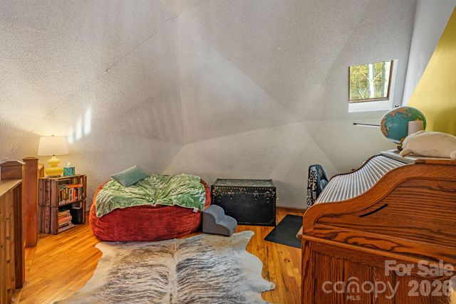 425 Bob Barnwell Road, Asheville, NC 28803