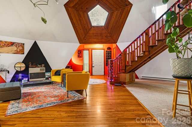 425 Bob Barnwell Road, Asheville, NC 28803