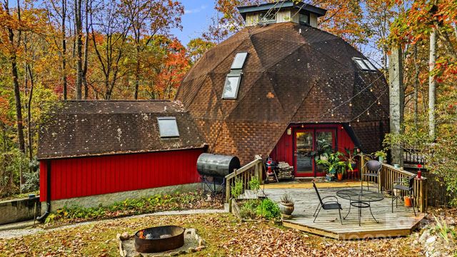 425 Bob Barnwell Road, Asheville, NC 28803